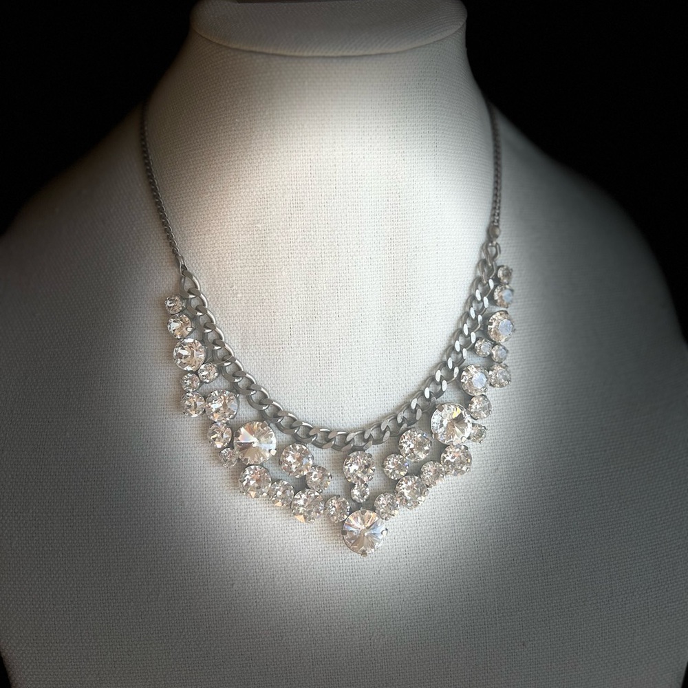 SORRELLI SIGNED DESIGNER ANTIQUE SILVER TONE BIB NECKLACE Australian crystals - Picture 2 of 7